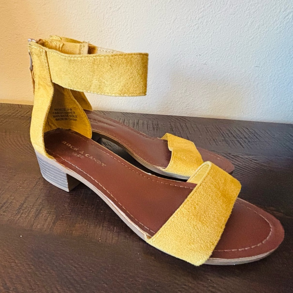 Rock & Candy‎ by Zigi Mustard Yellow Ankle Strap Block Heel Sandals Size 8